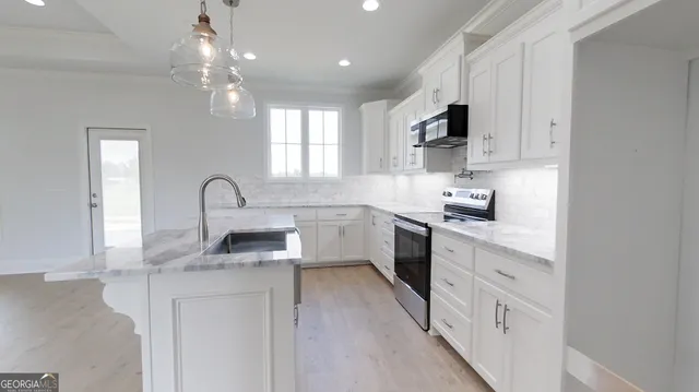 $399,900 | 201 Bailey Circle, Thomasville, GA 31757