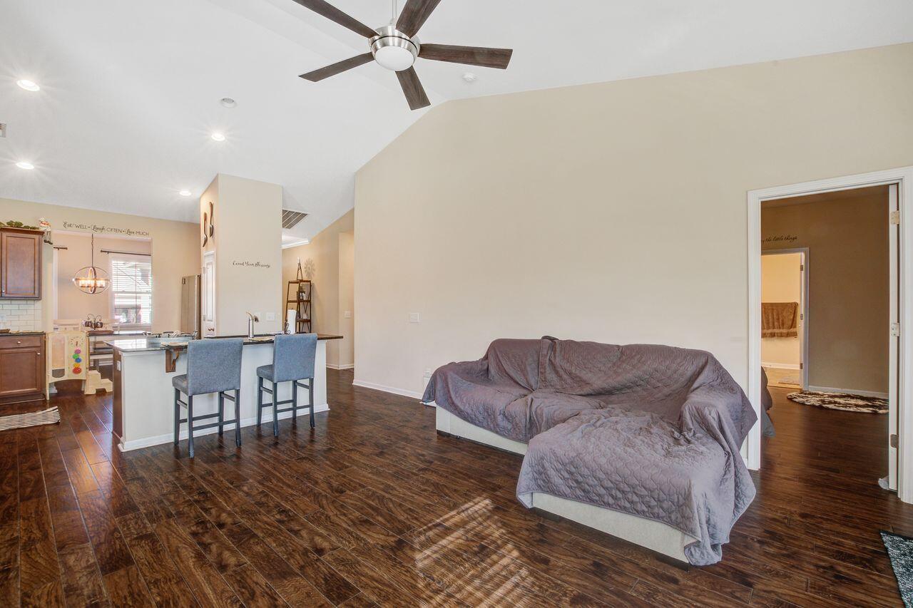 141 Ancestry Lane Moncks Corner, SC 29461 - Photo 6 of 37 141_Ancestry_(17)