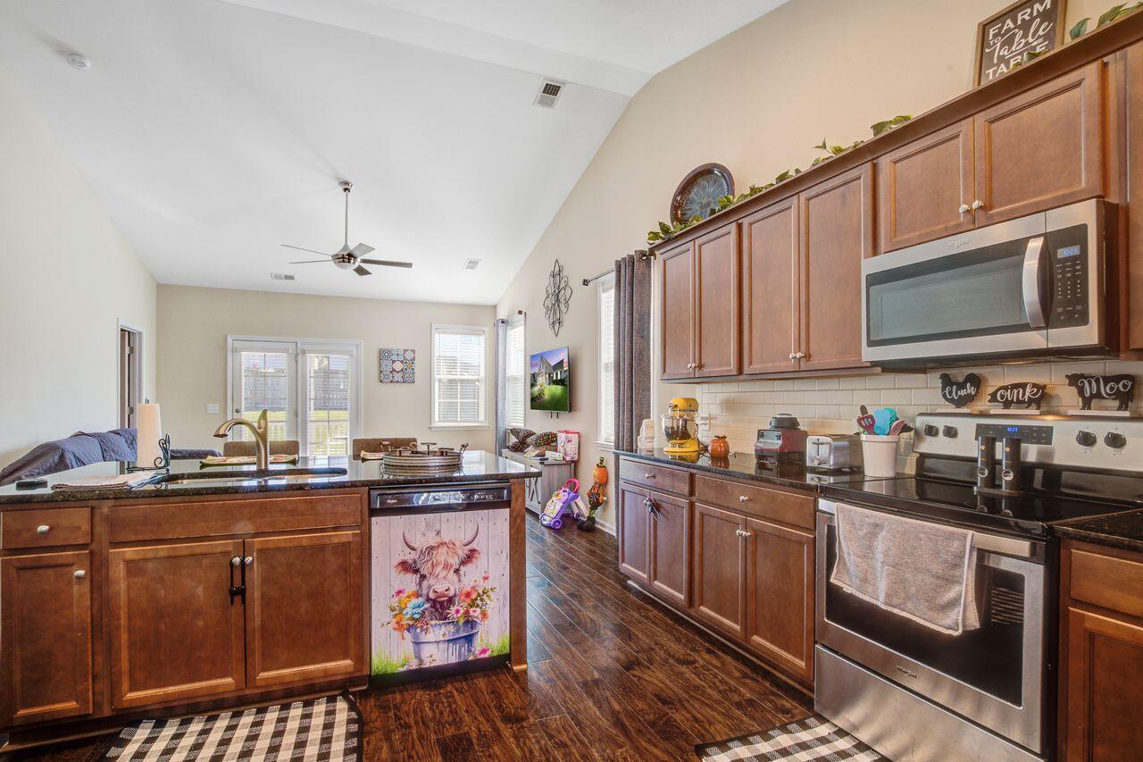 141 Ancestry Lane Moncks Corner, SC 29461 - Photo 10 of 37 141_Ancestry_(14)