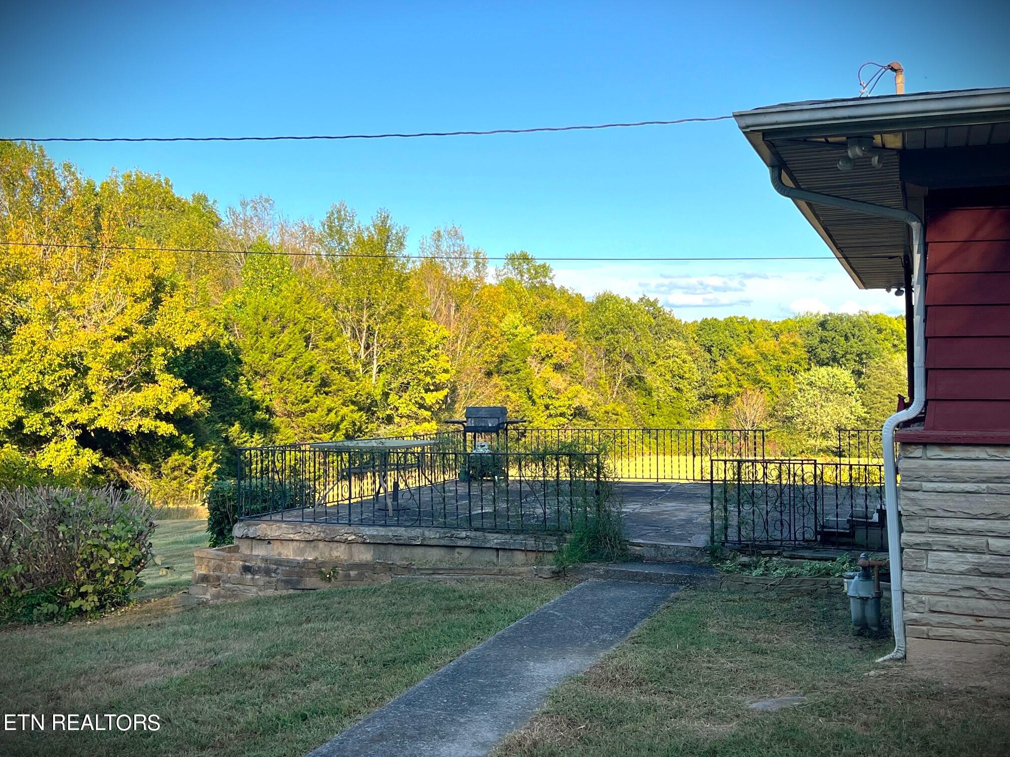 1625 Rickman Road Livingston, TN 38570 - Photo 11 of 44 IMG_8984 (1)