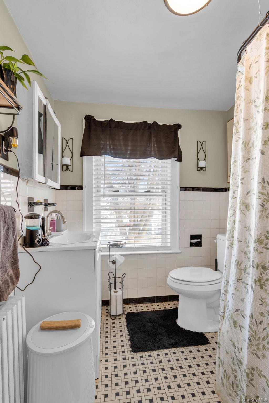 171 6th Street Verplanck, NY 10596 - Photo 30 of 48 2nd floor bath