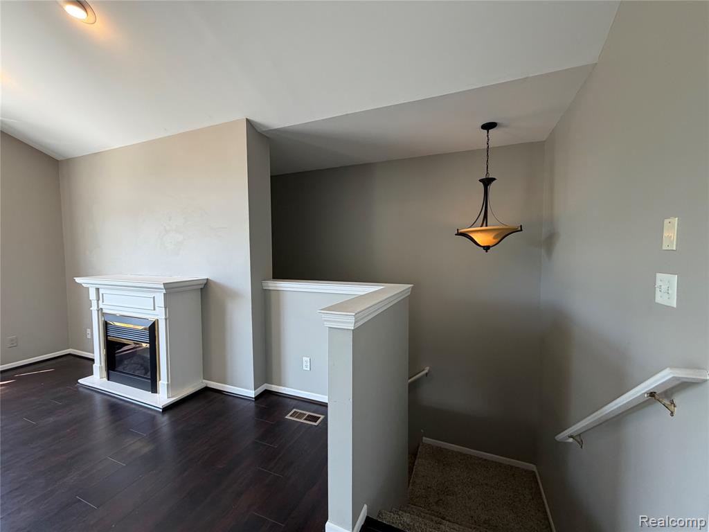 1908 Flagstone Circle Rochester, MI 48307 - Photo 4 of 25