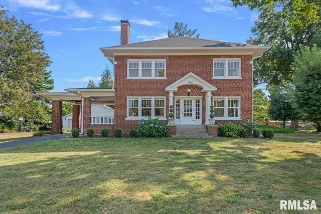 $439,900 | 1835 Mound Road, Jacksonville, IL 62650