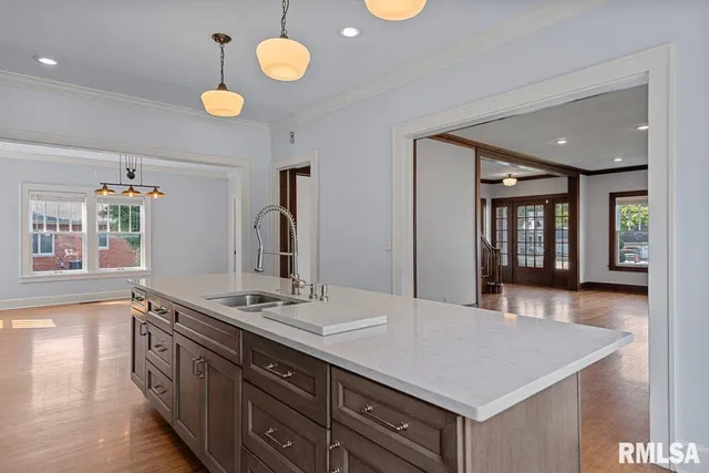 $439,900 | 1835 Mound Road, Jacksonville, IL 62650