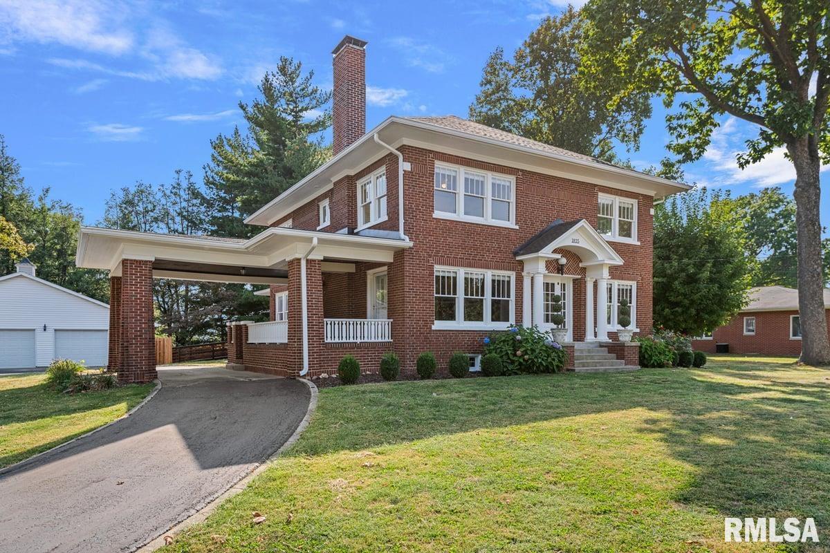 1835 Mound Road Jacksonville, IL 62650 - Photo 2 of 48