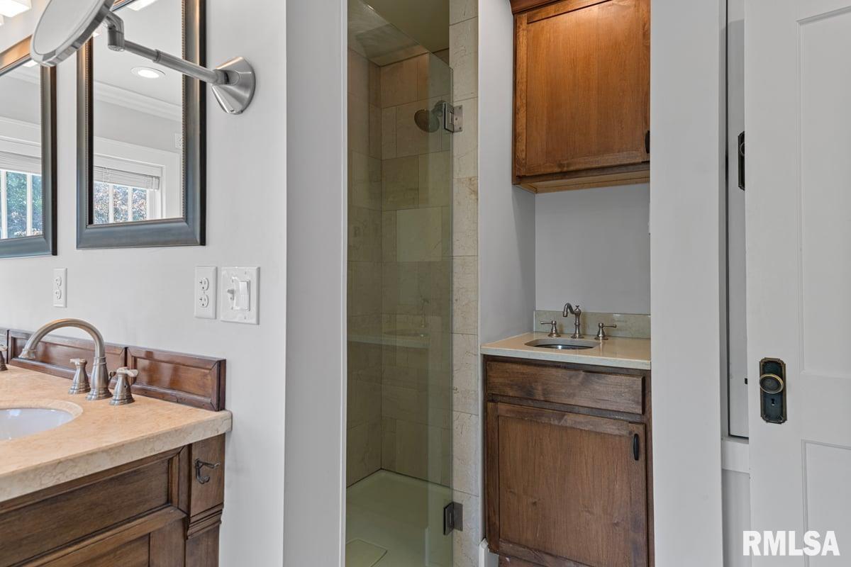 1835 Mound Road Jacksonville, IL 62650 - Photo 31 of 48