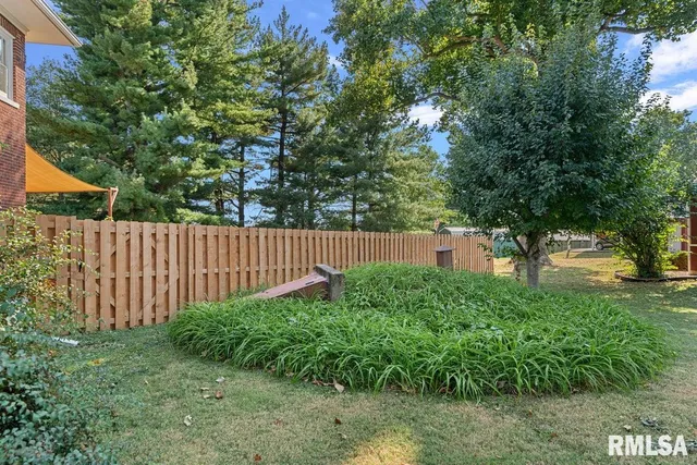 $439,900 | 1835 Mound Road, Jacksonville, IL 62650