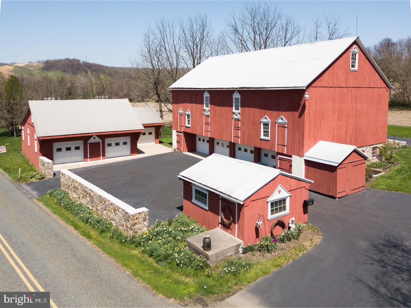 281 Township Line Road Bechtelsville, PA 19505 - Photo 4 of 24 Gallery Image 4