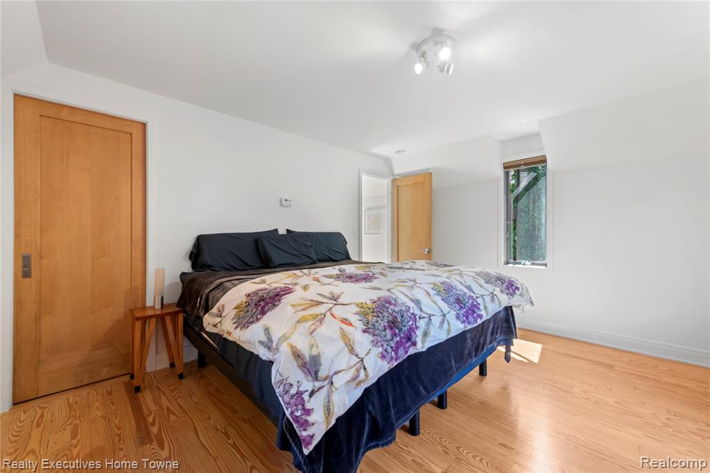 8296 Lakeshore Road Fort Gratiot, MI 48059 - Photo 18 of 53 Gallery Image 18