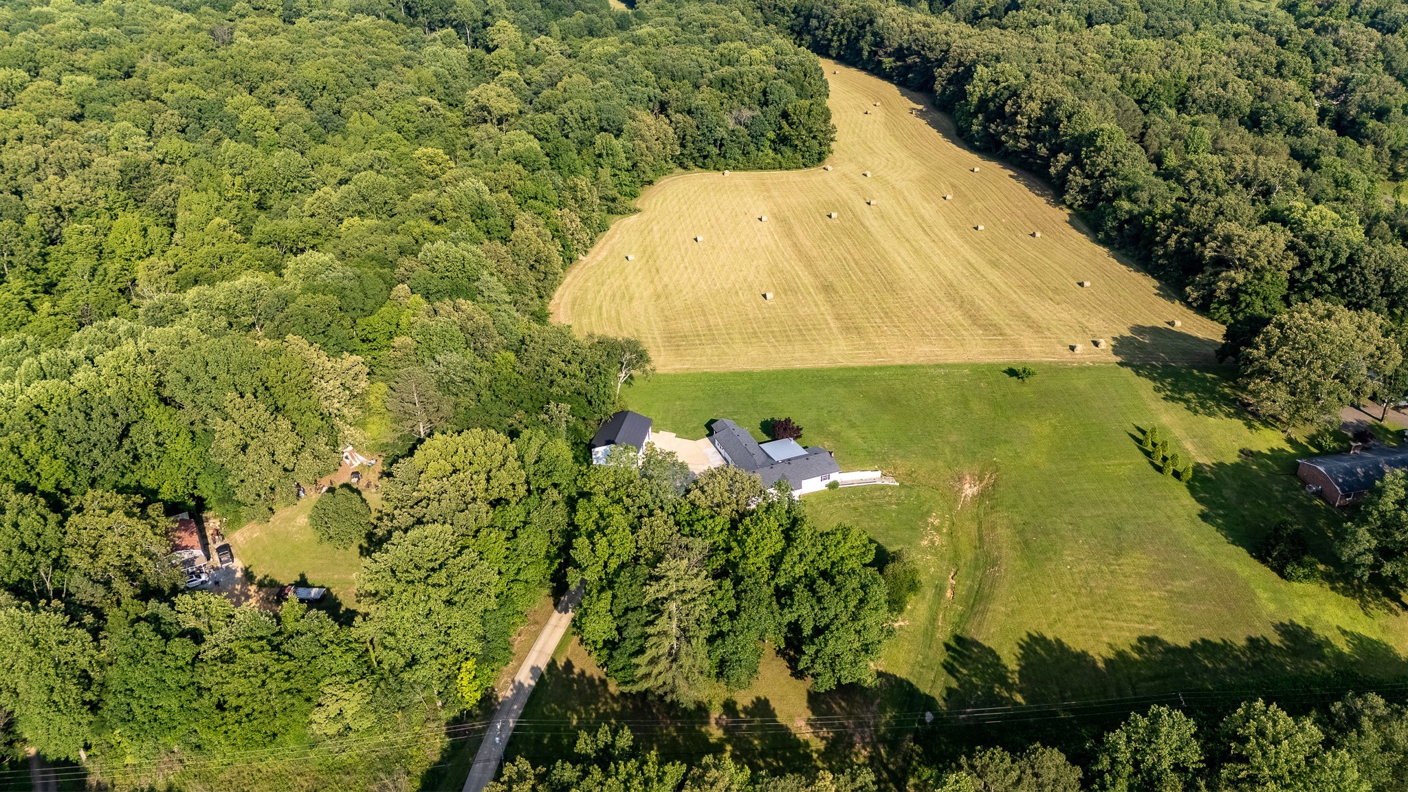 876 West Point Road Lawrenceburg, TN 38464 - Photo 32 of 42 a view of a garden