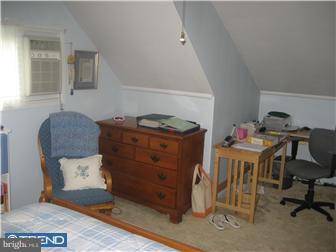 29 Gingerbush Road Levittown, PA 19057 - Photo 8 of 12 Bedroom