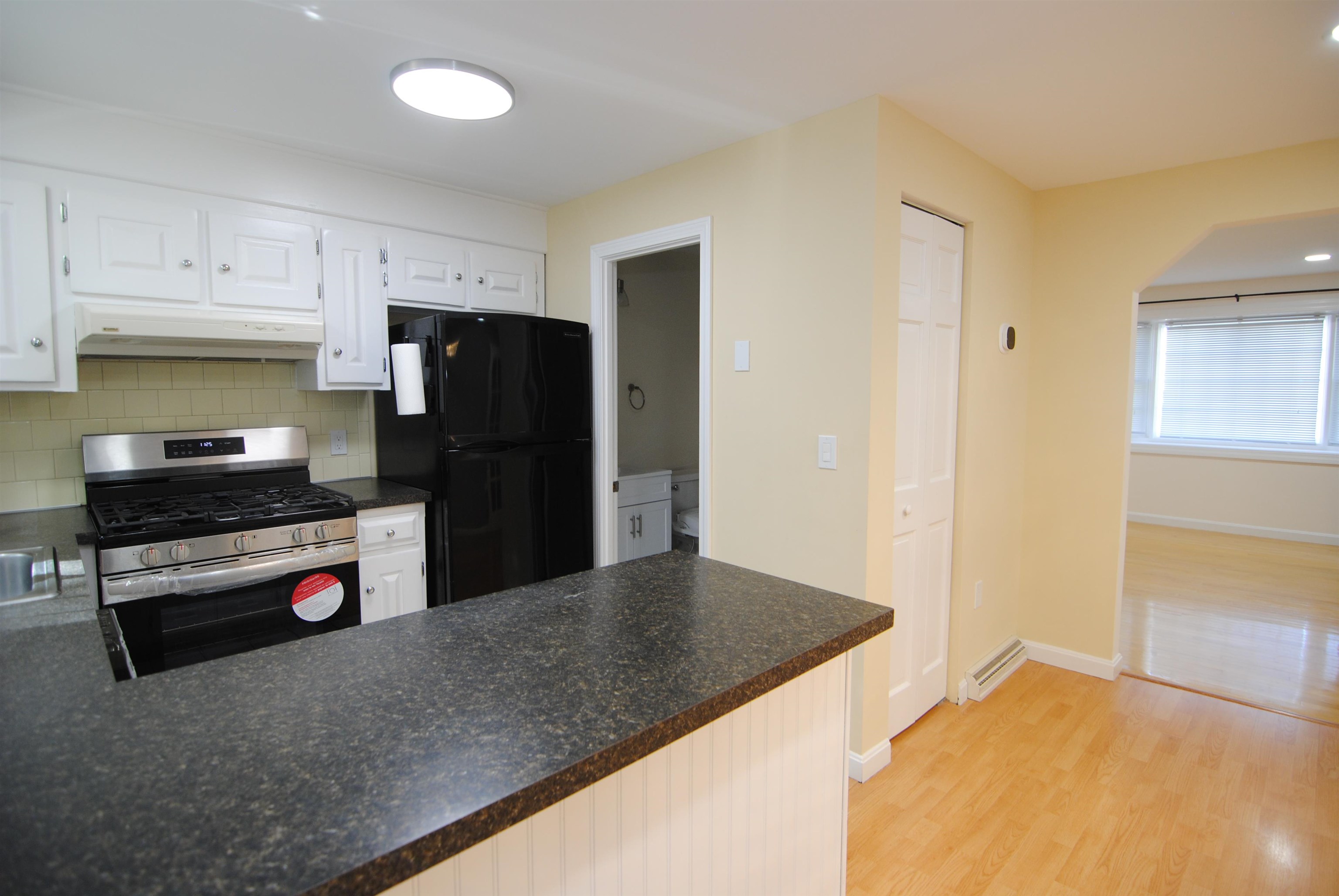 31 Cannongate III Road, Unit 3 Nashua, NH 03063 - Photo 12 of 32