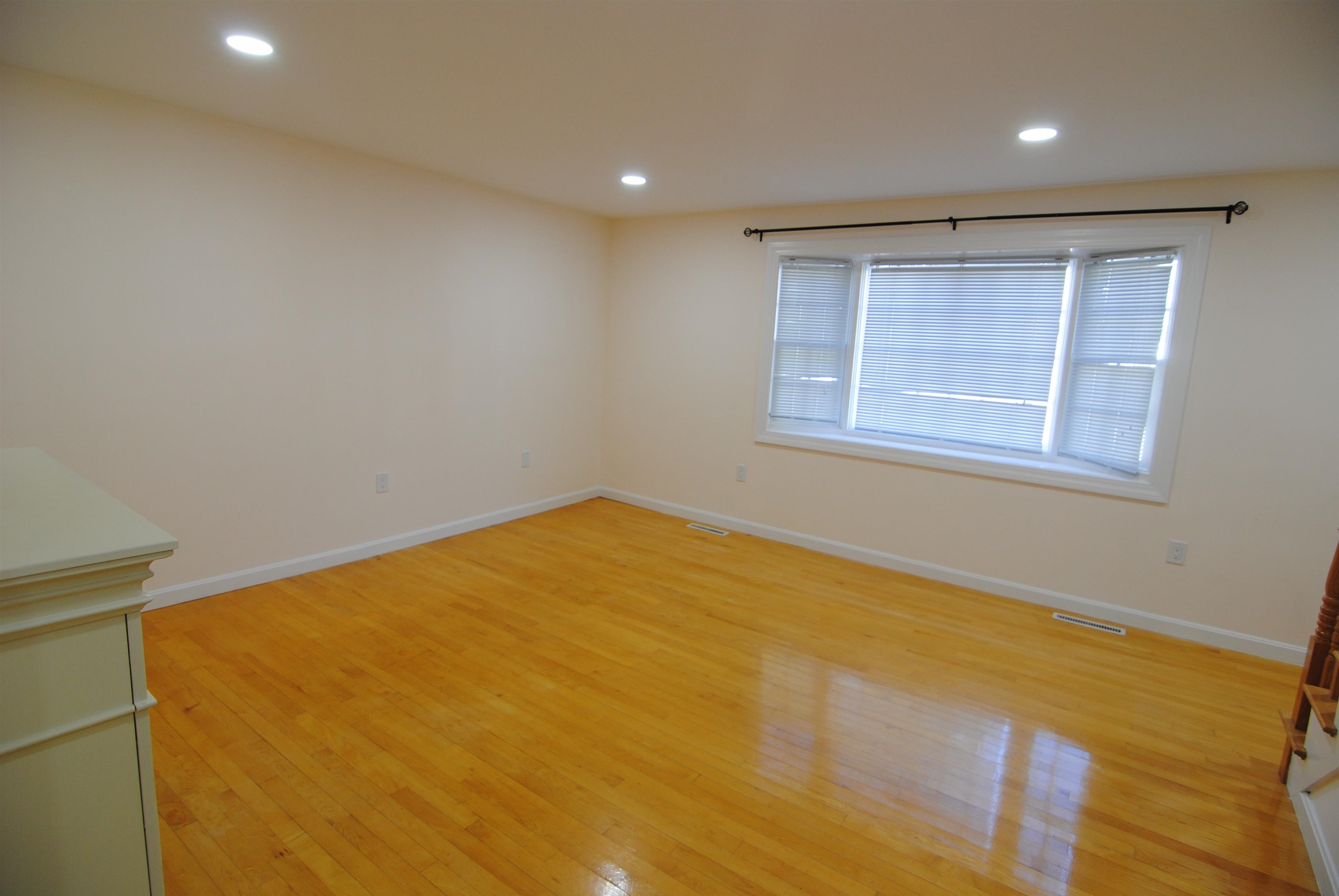 31 Cannongate III Road, Unit 3 Nashua, NH 03063 - Photo 13 of 32