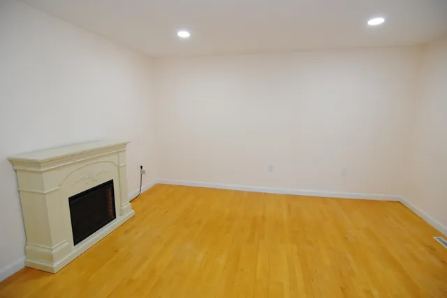 $2,625 | 31 Cannongate III Road, Unit 3, Nashua, NH 03063