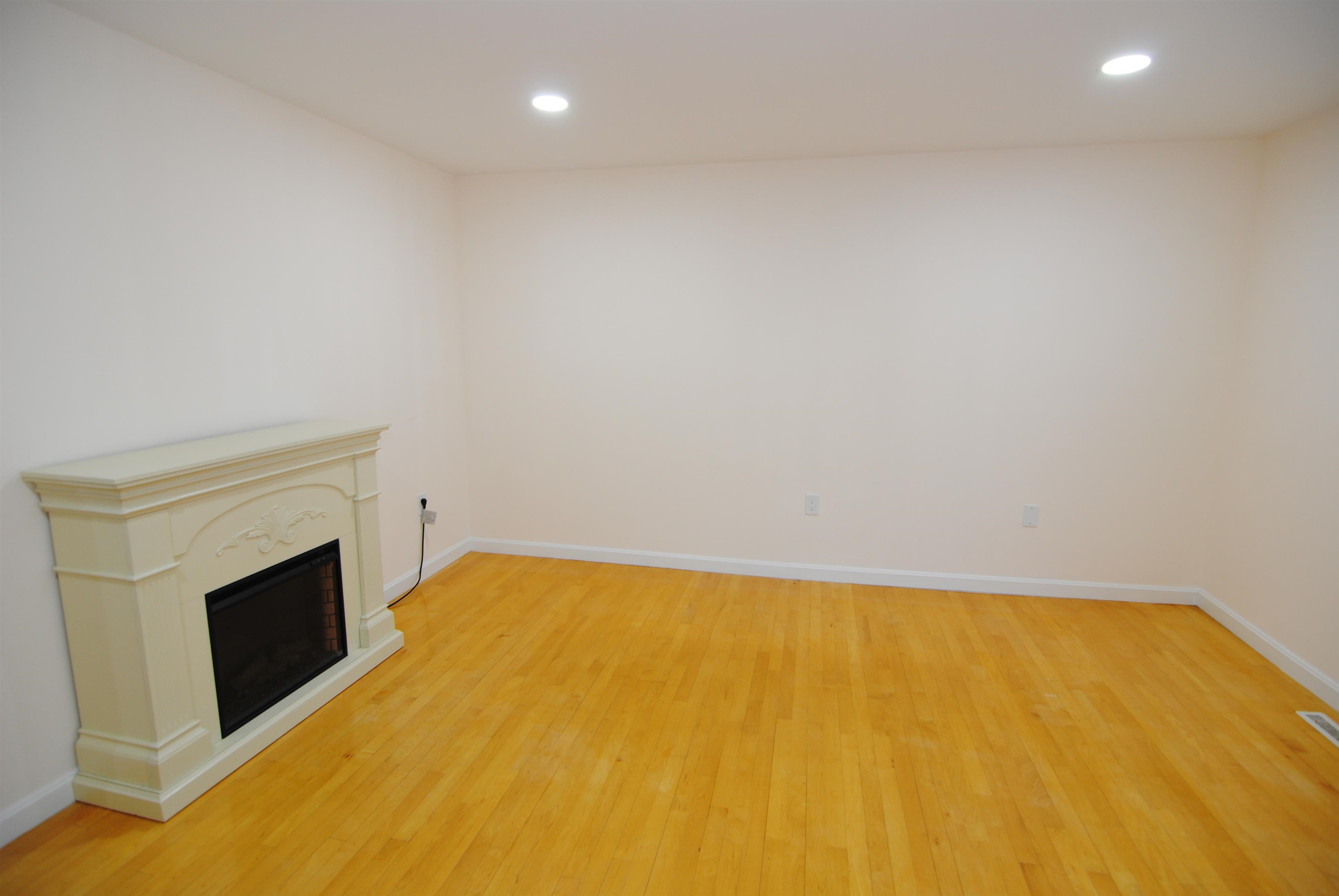 31 Cannongate III Road, Unit 3 Nashua, NH 03063 - Photo 14 of 32