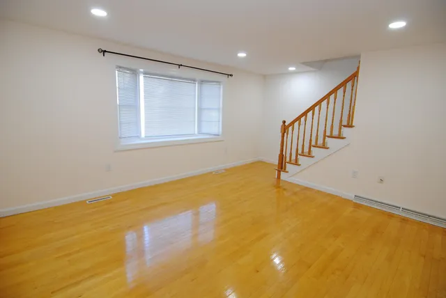 $2,625 | 31 Cannongate III Road, Unit 3, Nashua, NH 03063