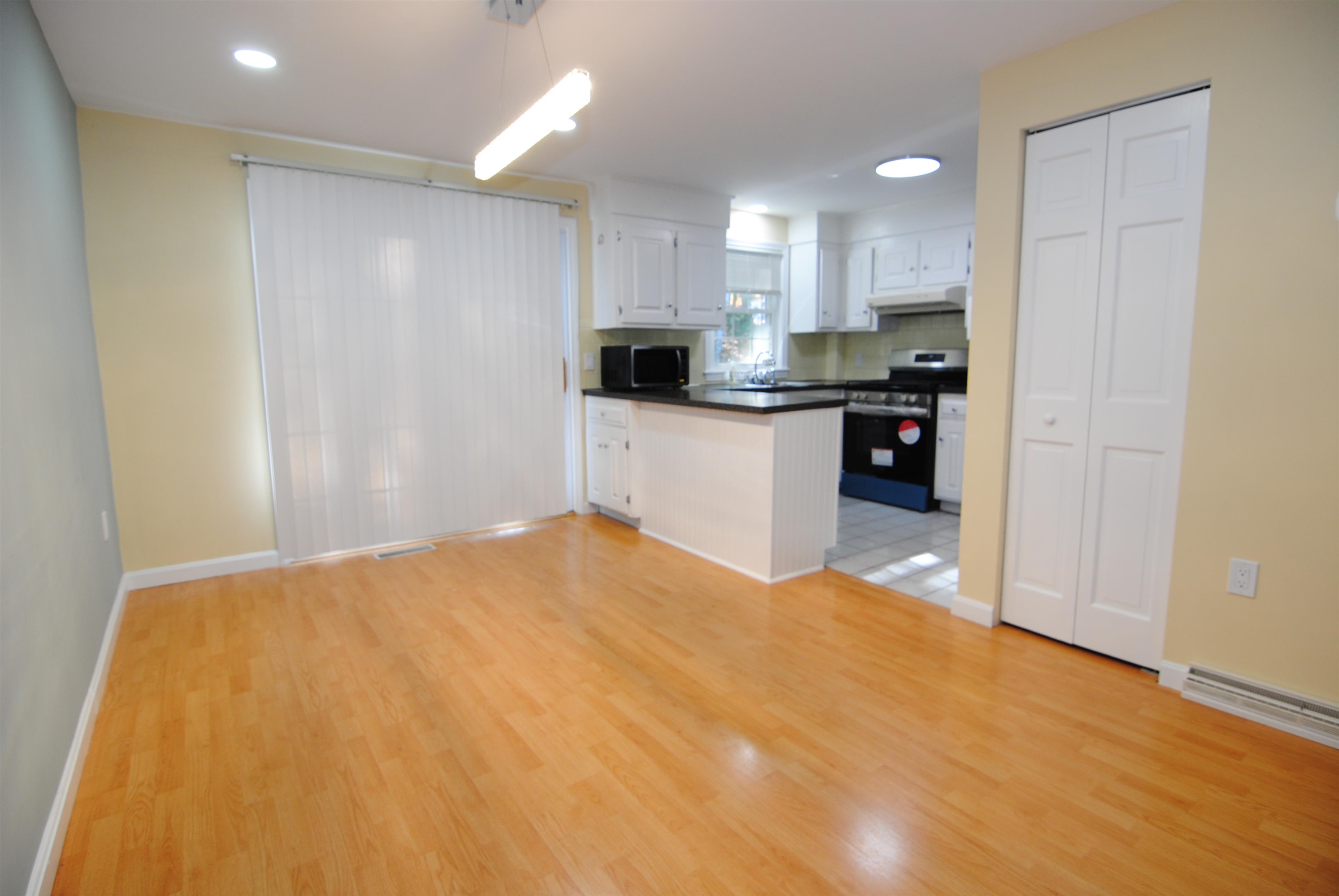 31 Cannongate III Road, Unit 3 Nashua, NH 03063 - Photo 6 of 32