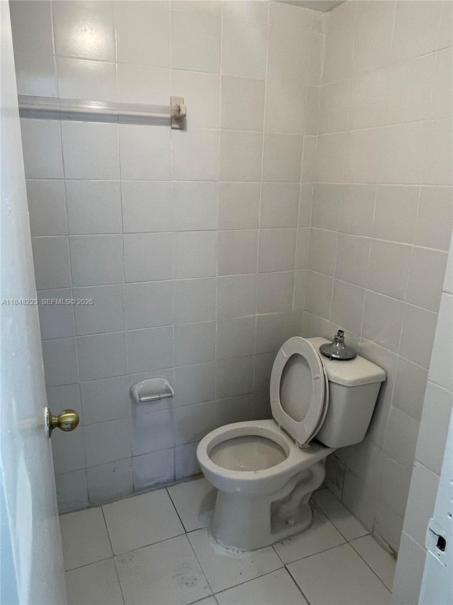 1325 West 68th Street, Unit 221 Hialeah, FL 33014 - Photo 12 of 16
