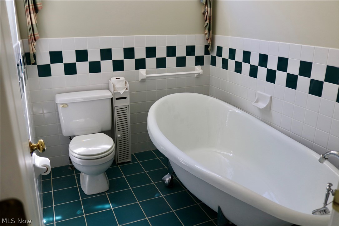 20656 Lunn Road Strongsville, OH 44149 - Photo 17 of 32 Gallery Image 17