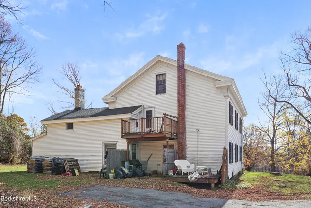 $165,000 | 469 Maple Street, Hinsdale, MA 01235