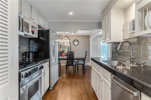 $775,000 | 3409 West 71st Street, Prairie Village, KS 66208