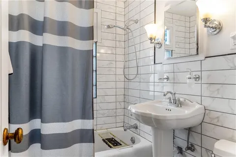 $775,000 | 3409 West 71st Street, Prairie Village, KS 66208