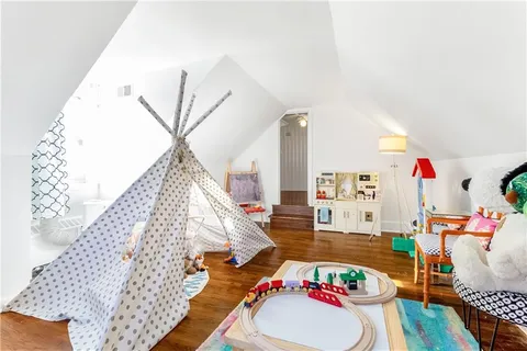 $775,000 | 3409 West 71st Street, Prairie Village, KS 66208