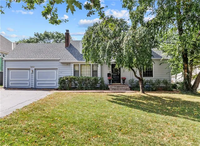 $775,000 | 3409 West 71st Street, Prairie Village, KS 66208