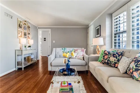 $775,000 | 3409 West 71st Street, Prairie Village, KS 66208