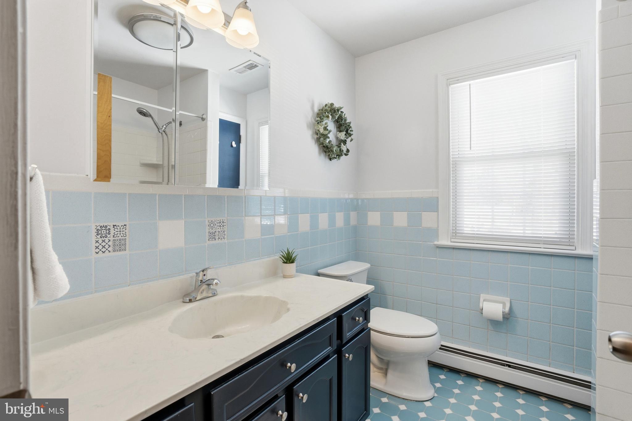 60 Pebble Ridge Road Warrington, PA 18976 - Photo 27 of 53 2nd floor hall bath