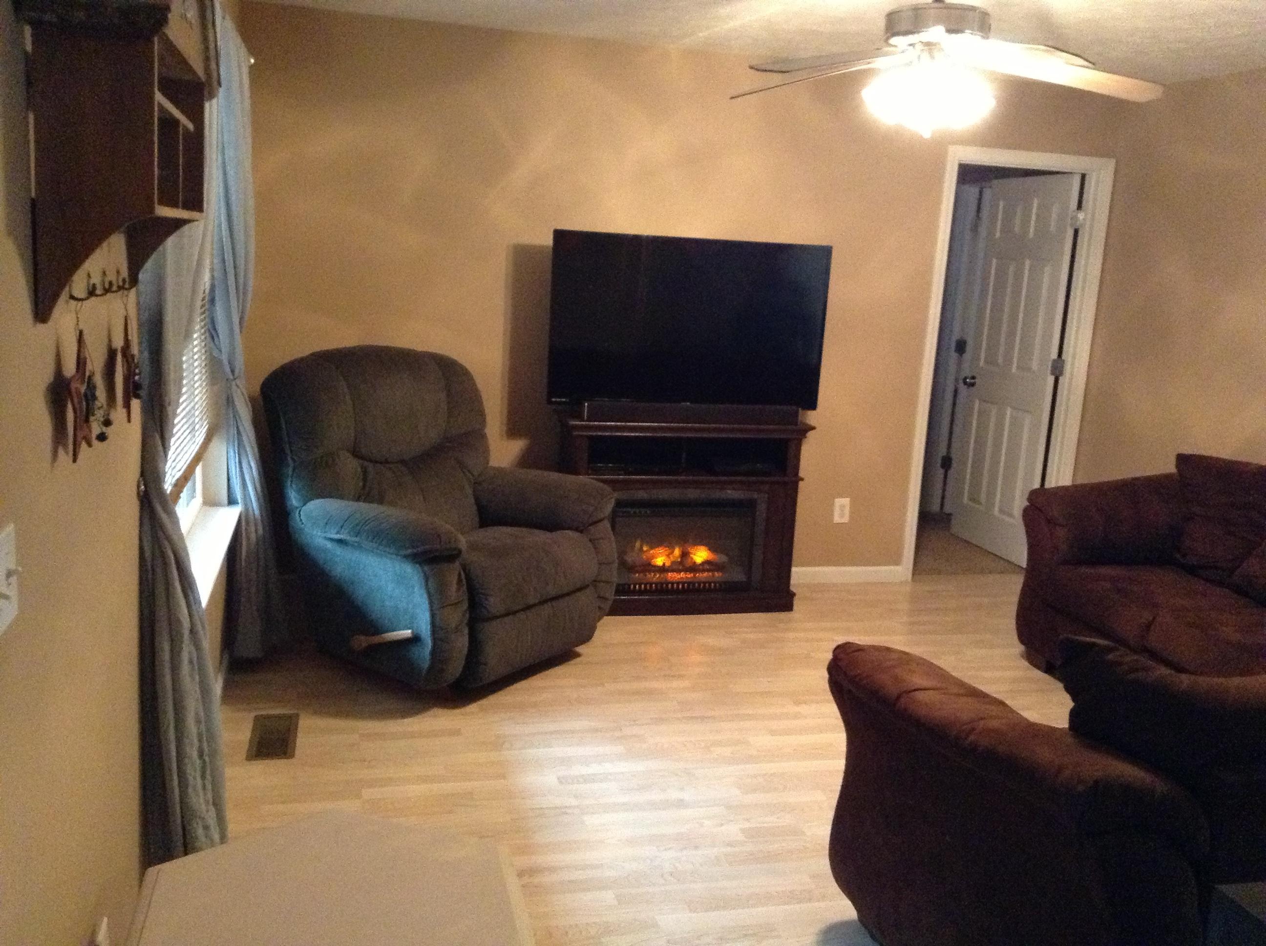 154 Cicero Road LaFayette, GA 30728 - Photo 3 of 30 Living room angle