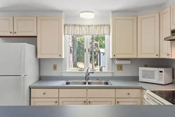 $499,000 | 42 Wawenock Trail, West Boothbay Harbor, ME 04575