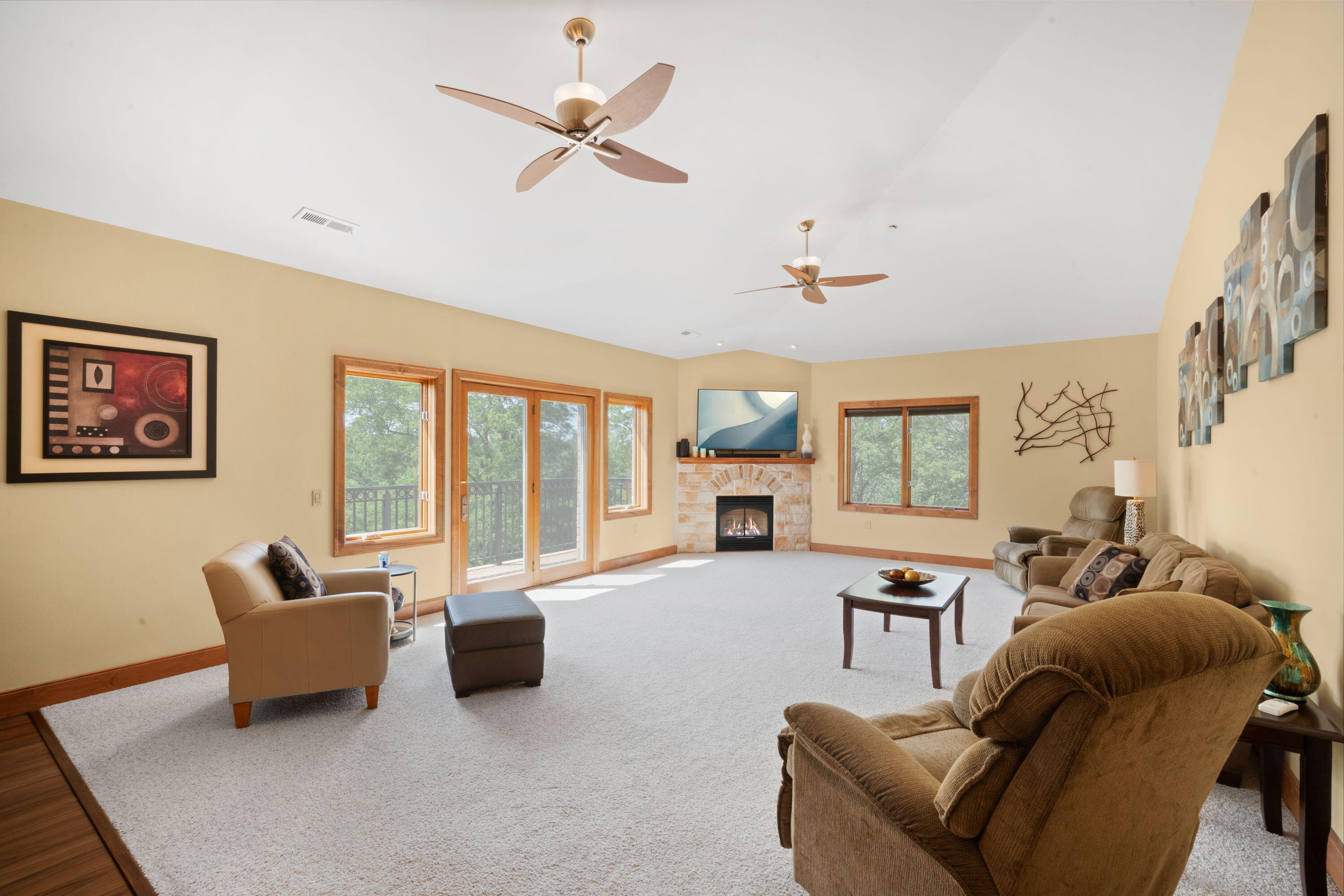 N51W34681 Wisconsin Avenue, Unit 3116 Oconomowoc, WI 53069 - Photo 3 of 26 2_imgDSC08666