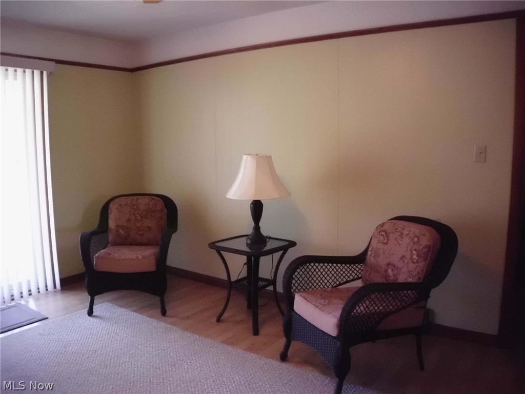 180 Winchester Road Akron, OH 44333 - Photo 3 of 19 Family room view 1