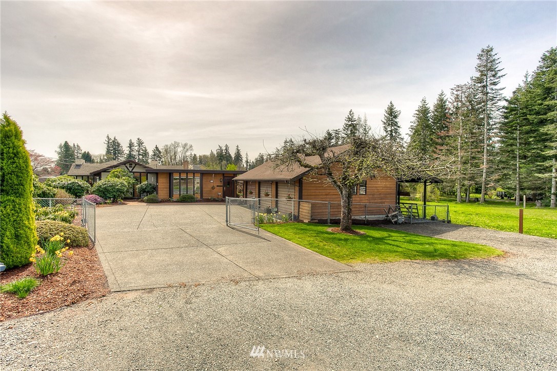 4018 Caldwell Road East Edgewood, WA 98372 - Photo 2 of 24 Gallery Image 2