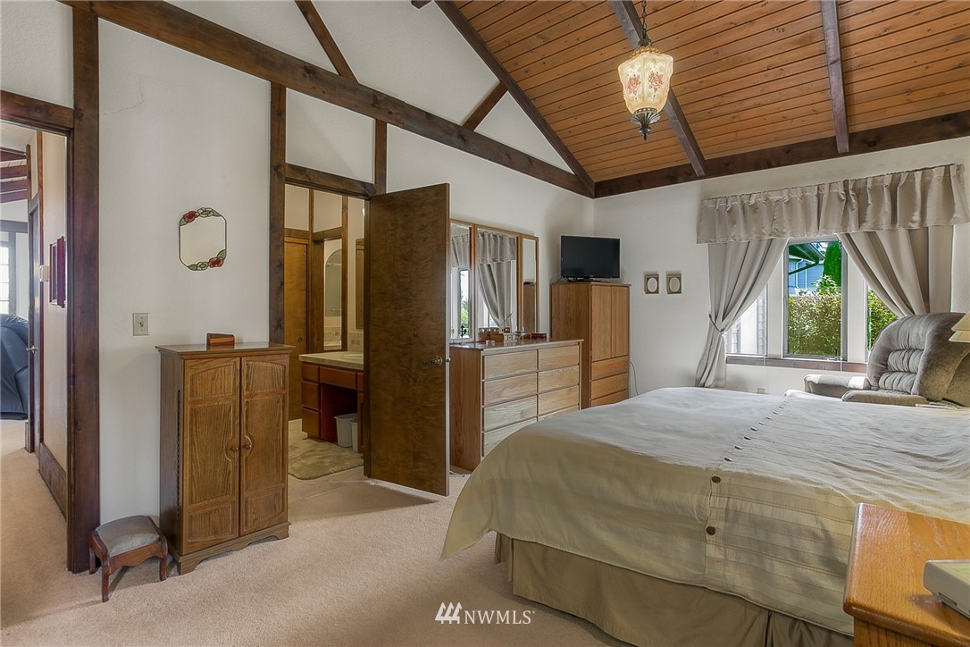4018 Caldwell Road East Edgewood, WA 98372 - Photo 12 of 24 Gallery Image 12