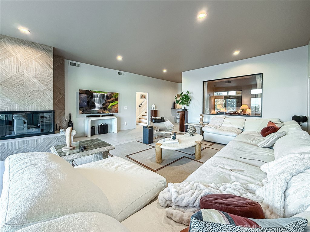 130 Dapplegray Road Bell Canyon, CA 91307 - Photo 29 of 73 Family Room