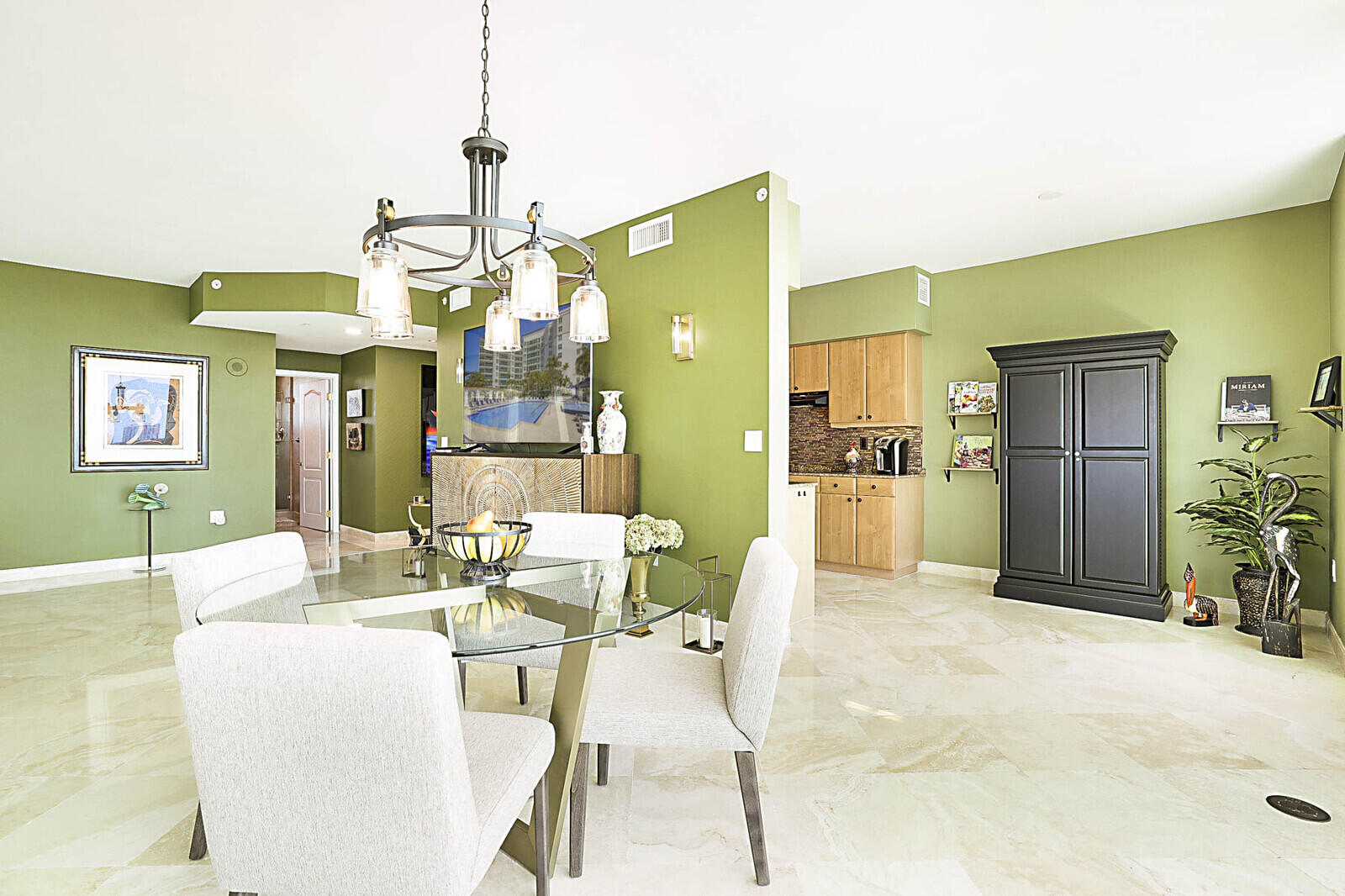 500 Southeast Mizner Boulevard, Unit A608 Boca Raton, FL 33432 - Photo 9 of 60 09_500_SE_Mizner_Blvd_608A10_mls