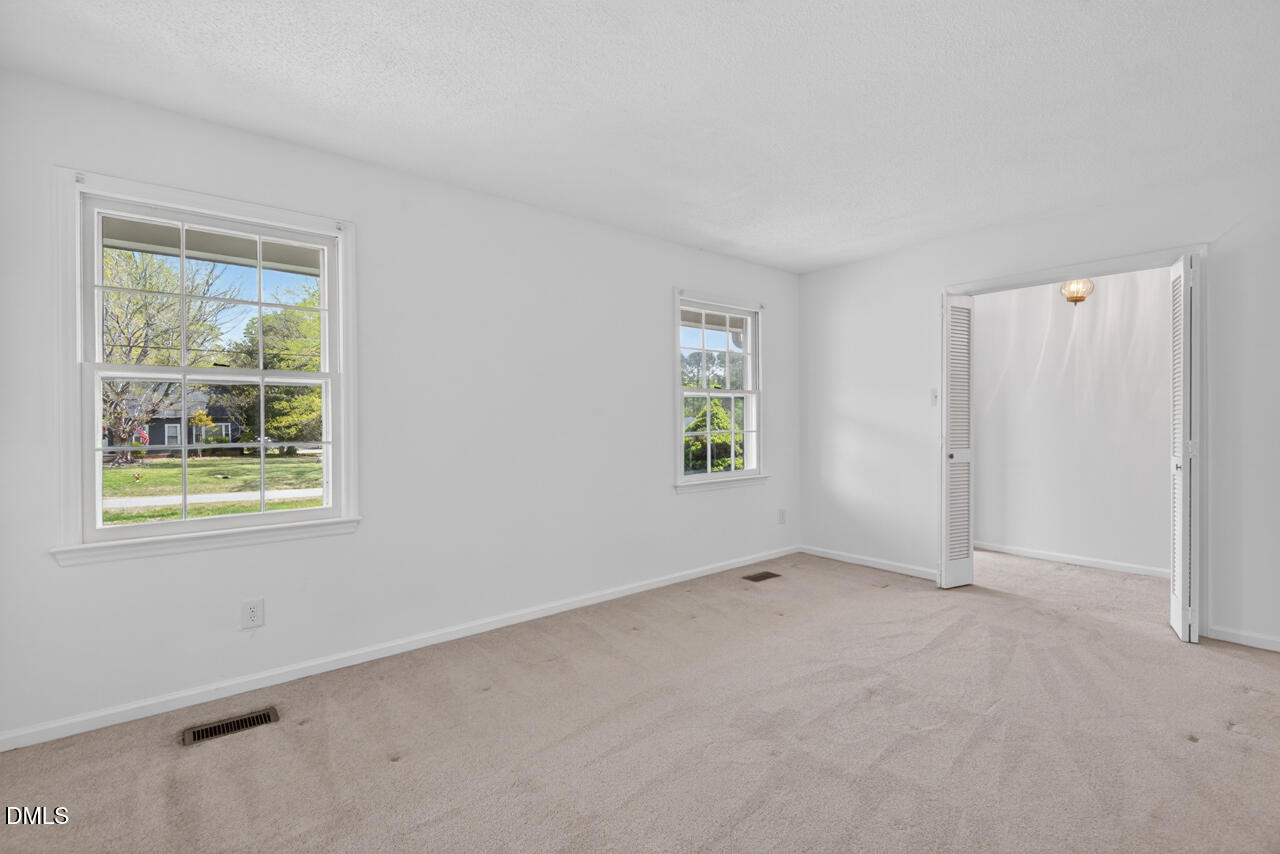 4905 Reigal Wood Road Durham, NC 27712 - Photo 10 of 40