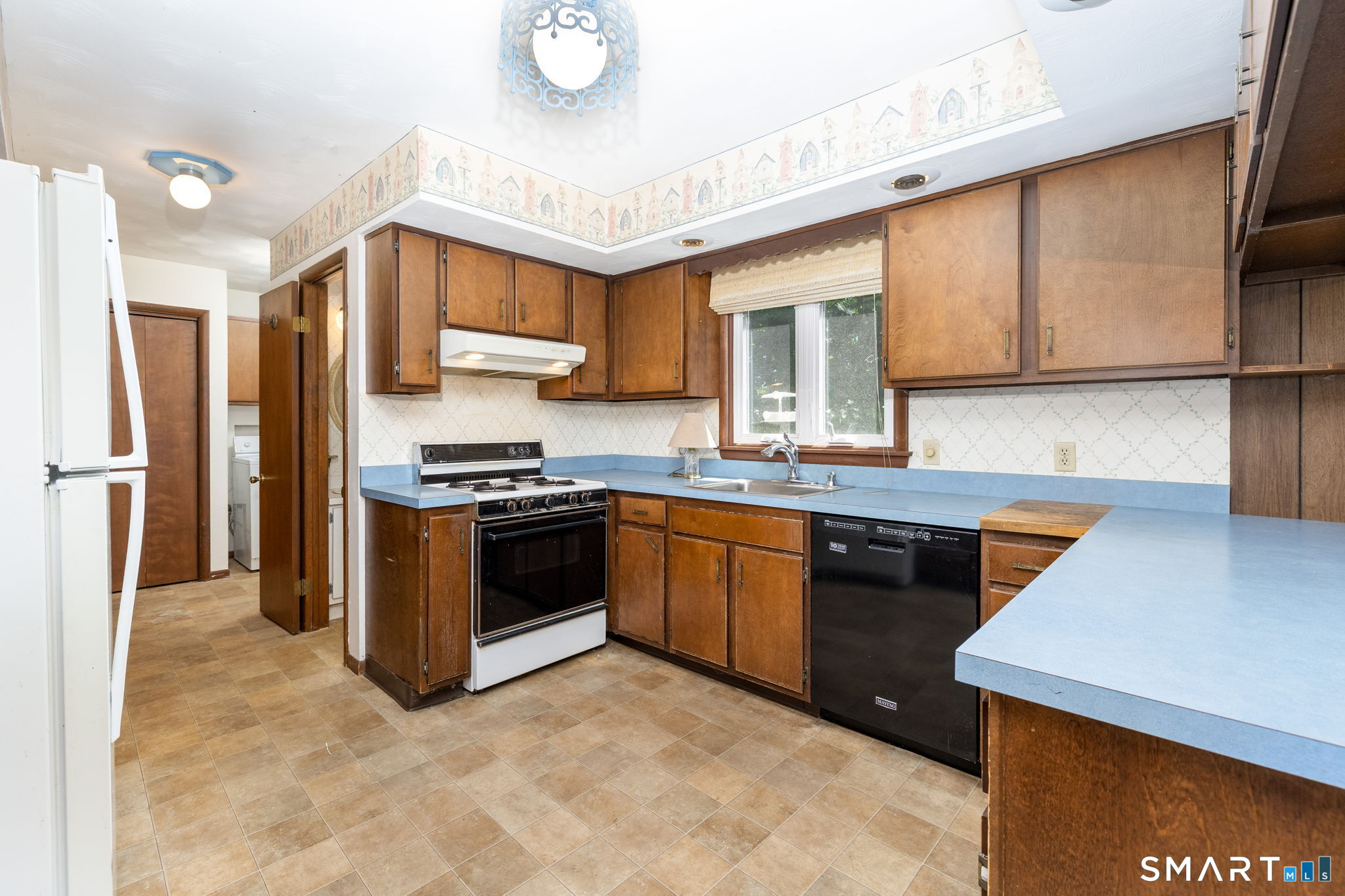 1600 Sherman Avenue Hamden, CT 06514 - Photo 12 of 39