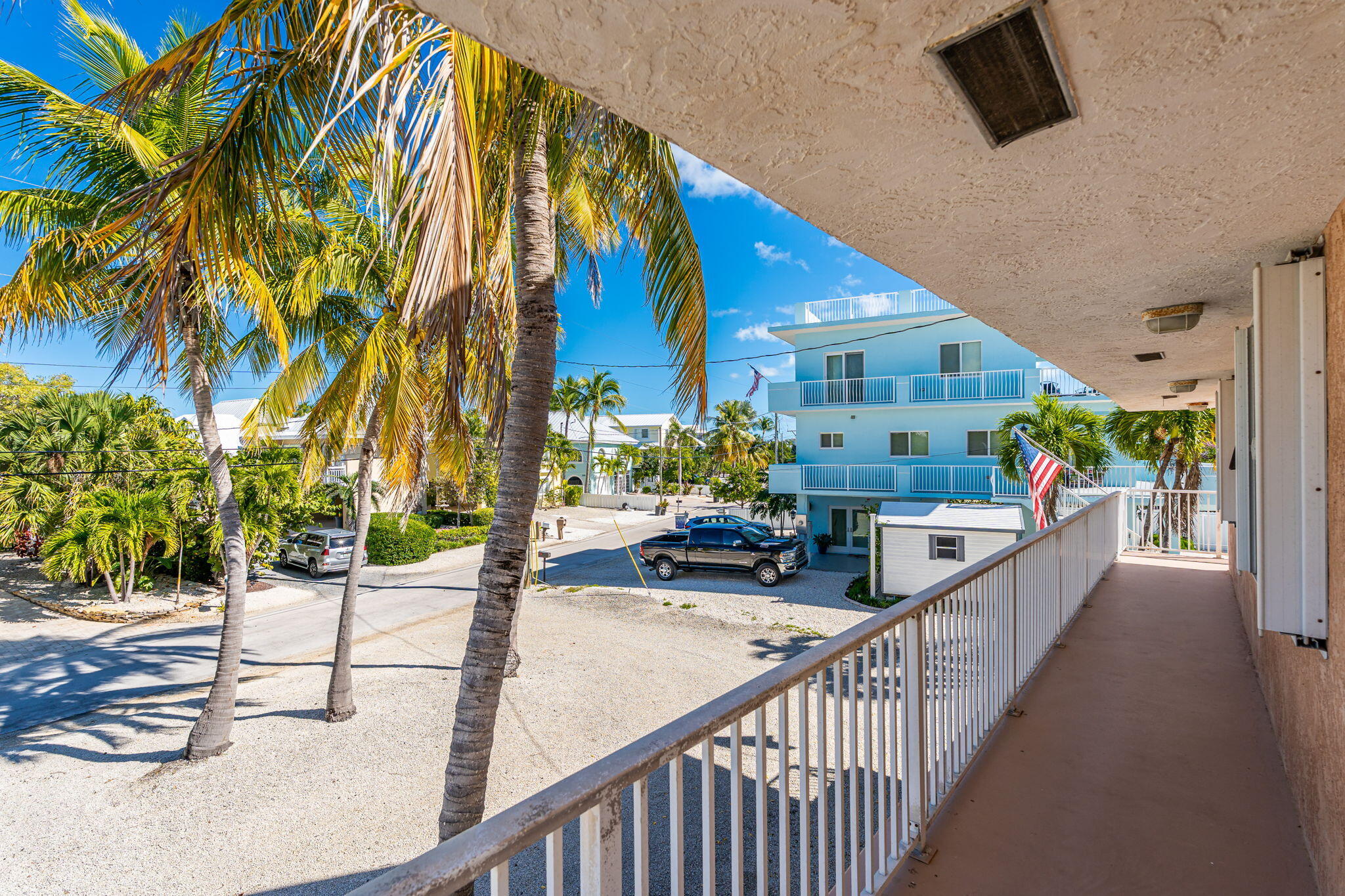 13 Center Lane Key Largo, FL 33037 - Photo 23 of 63 26-web-or-mls-13CenterLn-26