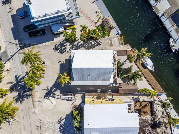 $1,295,000 | 13 Center Lane, Key Largo, FL 33037