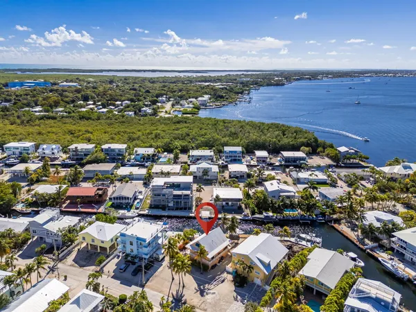 $1,295,000 | 13 Center Lane, Key Largo, FL 33037