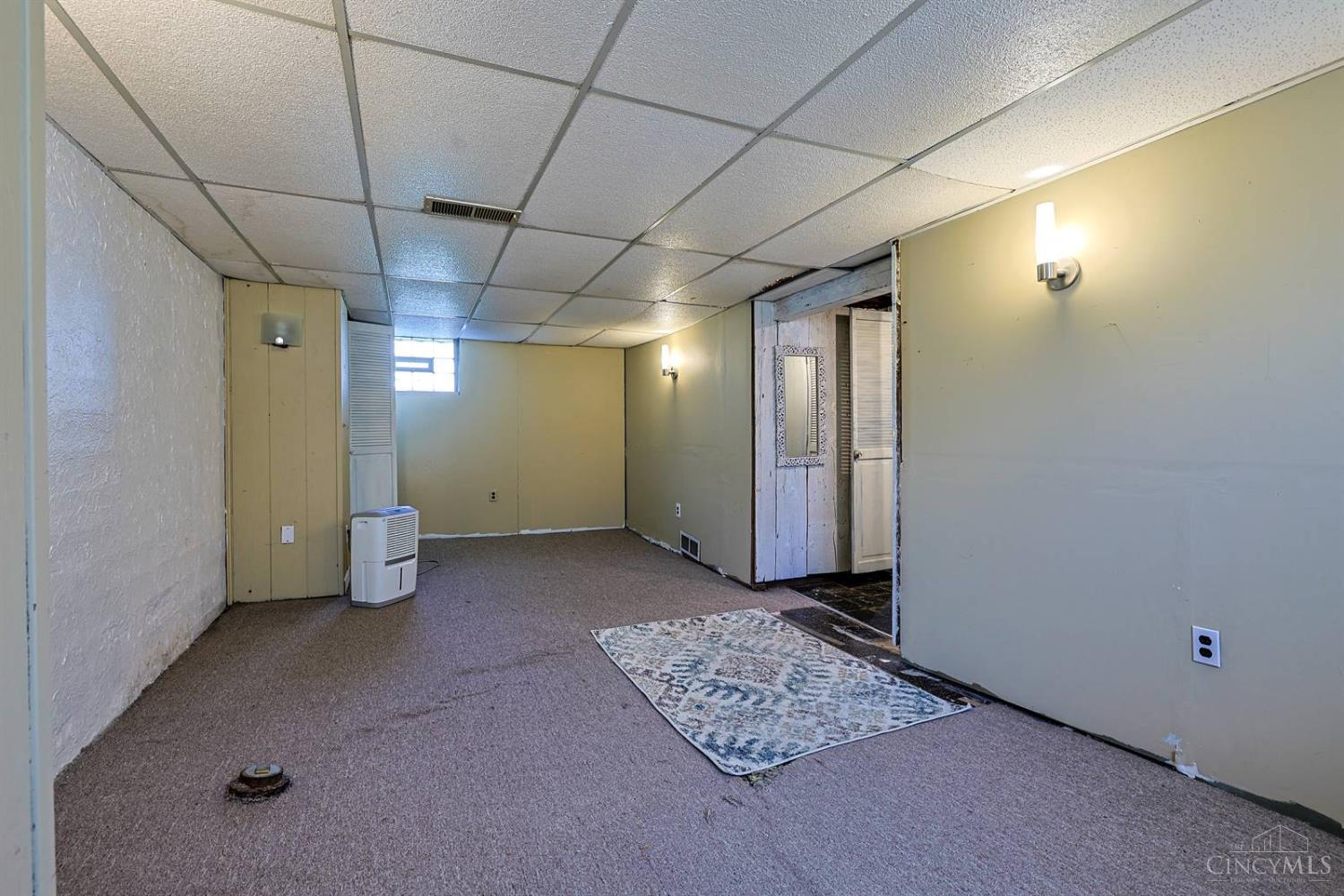 6648 Foster Avenue Cincinnati, OH 45230 - Photo 24 of 42