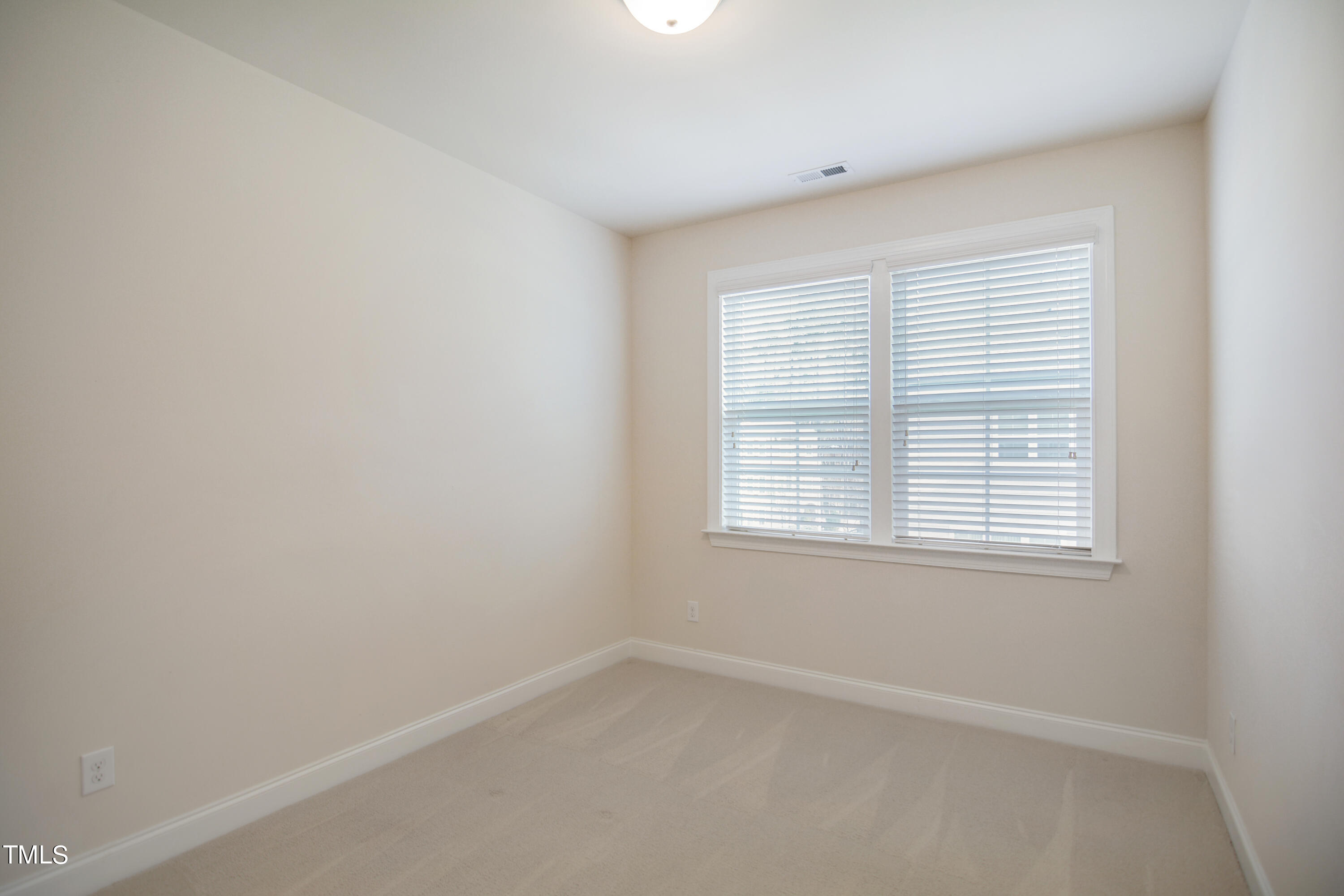 847 Wake Towne Drive Raleigh, NC 27609 - Photo 11 of 17 11