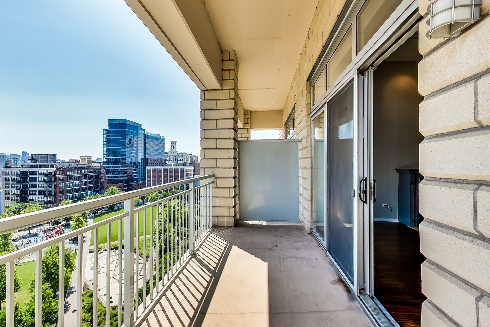 950 West Monroe Street, Unit 903 Chicago, IL 60607 - Photo 19 of 27 a view of balcony with furniture