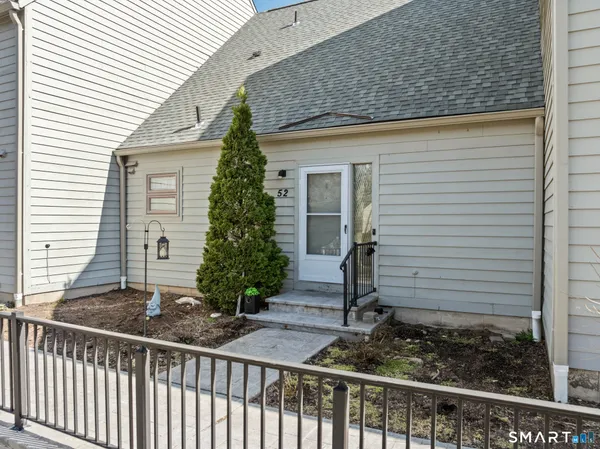$320,000 | 52 Hallmark Hill Drive, Unit 52, Wallingford, CT 06492