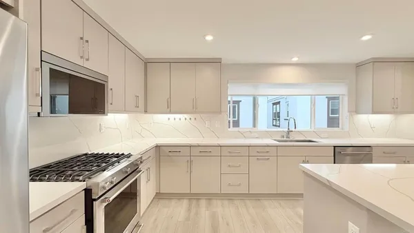 $5,500 | 4841 Canyon View, San Diego, CA 92117