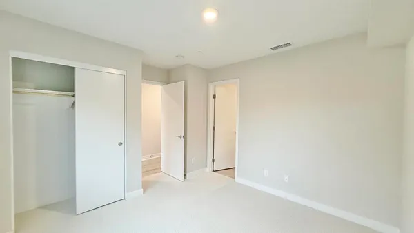 $5,500 | 4841 Canyon View, San Diego, CA 92117