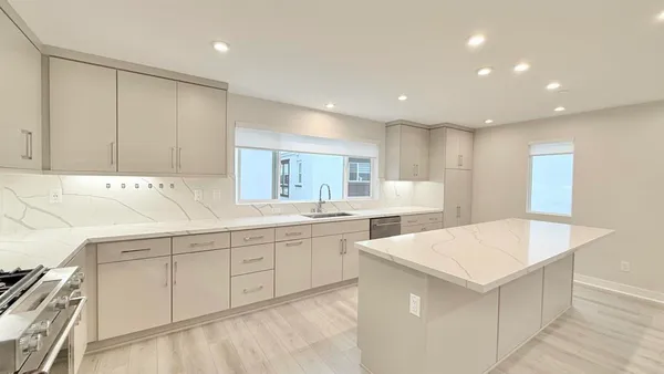 $5,500 | 4841 Canyon View, San Diego, CA 92117
